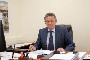 Министр промышленности, предпринимательства и торговли Кировской области Владимир Сысолятин поздравил кировских машиностроителей с праздником