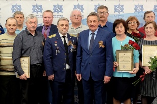 Владимир Сысолятин поздравил коллектив АО «ВМП «АВИТЕК» с Днем Победы