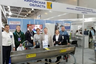 Кировский завод разработал уникальные поилки для животных