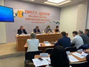 В правительстве прошло координационное совещание по вопросу контроля за качеством и безопасностью пищевой продукции на территории Кировской области