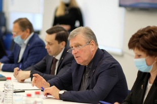 Игорь Васильев обсудил с работодателями возможности подготовки профессиональных кадров