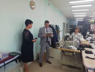 Предприятия легпрома отметили профессиональный праздник