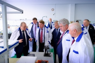 Члены комитета Совета Федерации по обороне и безопасности посетили кировский завод