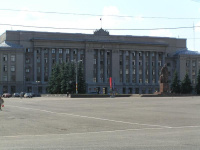 27 работников промышленных предприятий получили ведомственные награды министерства промышленности, предпринимательства и торговли Кировской области в связи с профессиональными праздниками «Днем промышленности» и «Днем машиностроителя»